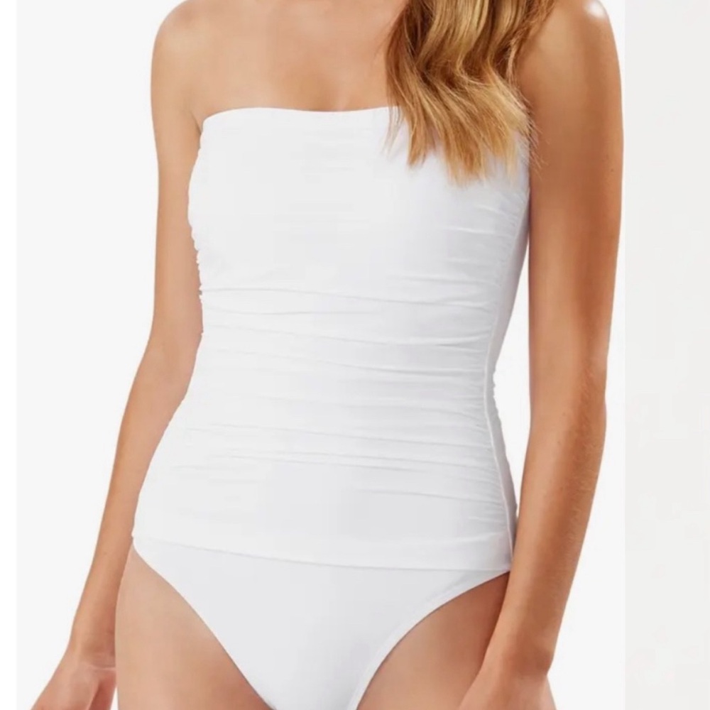 NWT Pearl Shirred Bandeau One-Piece Swimsuit
TOMMY BAHAMA size 8